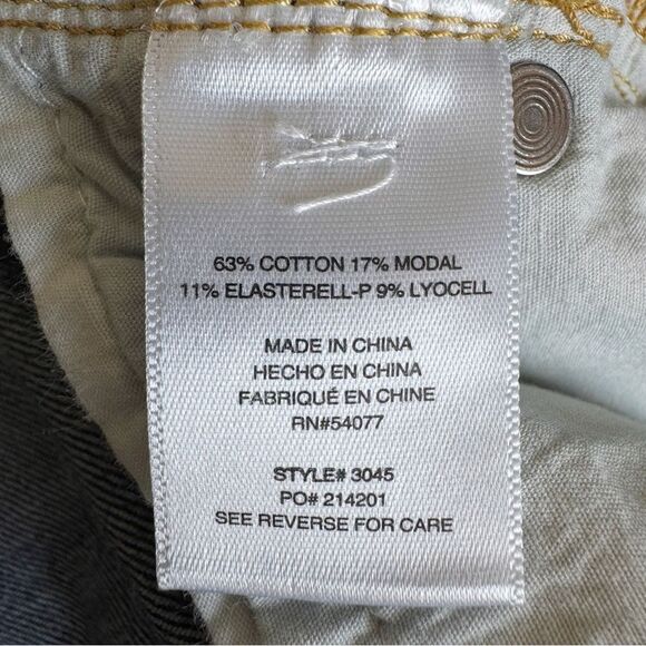 CAbi Slim Boyfriend Distressed Jeans #3045 Size 6 - Picture 7 of 7